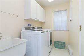 6033 Chippewa Rd — listing photo 23 of 50