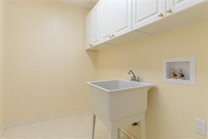 6033 Chippewa Rd — listing photo 39 of 50