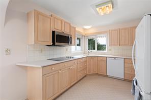 1491 Sherwood Dr — listing photo 17 of 55