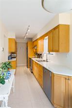 103-1540 Dallas Rd — listing photo 18 of 28