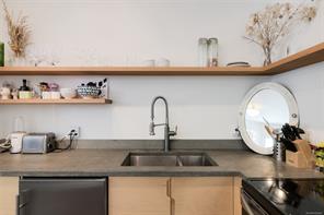 737 Vancouver St — listing photo 18 of 81