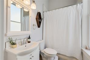 737 Vancouver St — listing photo 35 of 81