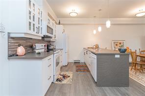 303-5822 Garden St — listing photo 19 of 27