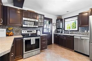 687 Daymeer Pl — listing photo 18 of 52