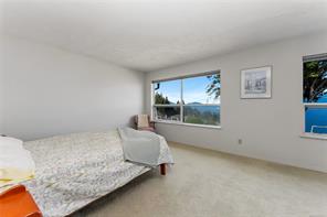 3673 Arbutus Dr — listing photo 29 of 85