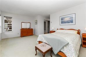 3673 Arbutus Dr — listing photo 31 of 85