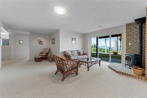 3673 Arbutus Dr — listing photo 44 of 85