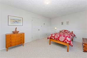 3673 Arbutus Dr — listing photo 48 of 85