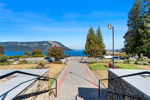 3673 Arbutus Dr — listing photo 81 of 85