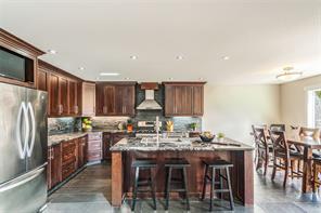 2466 Summerset Rd — listing photo 19 of 55