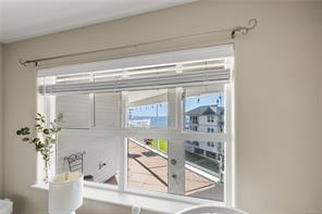 303-350 South Island Hwy — listing photo 17 of 49