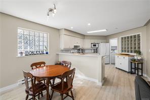 303-350 South Island Hwy — listing photo 20 of 49