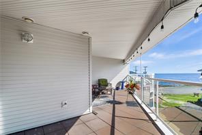 303-350 South Island Hwy — listing photo 28 of 49