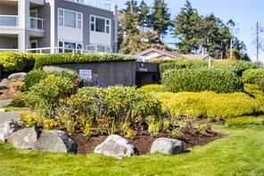 303-350 South Island Hwy — listing photo 41 of 49