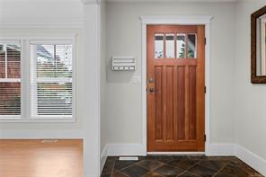 647 Temple St — listing photo 15 of 90