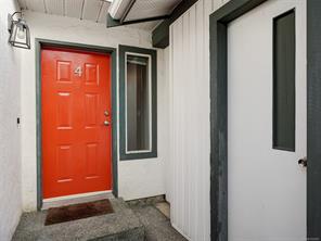 4 9923 Seventh St, Sidney