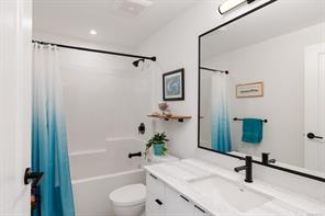 402-1110 Samar Cres — listing photo 19 of 34