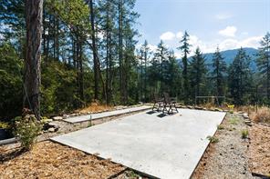 370 Baker Rd — listing photo 30 of 52
