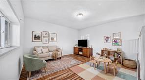 1857 Hillcrest Ave — listing photo 32 of 49