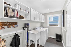 3615 Lyall Point Cres — listing photo 25 of 61