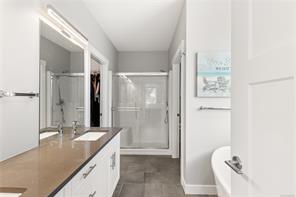 711 Salal St — listing photo 23 of 46