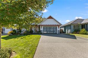 711 Salal St — listing photo 40 of 46