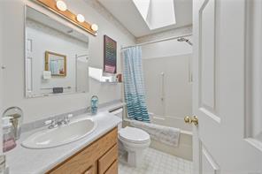 476 Qualicum Rd — listing photo 31 of 38