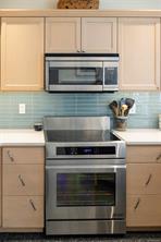 8-1880 Chandler Ave — listing photo 13 of 42