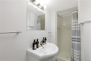 2555 Departure Bay Rd — listing photo 25 of 38