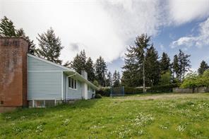 2555 Departure Bay Rd — listing photo 32 of 38