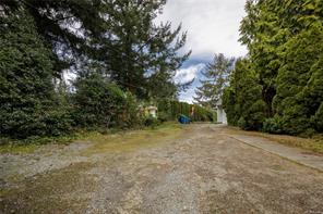 2555 Departure Bay Rd — listing photo 33 of 38