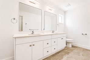 157-300 Phelps Ave — listing photo 14 of 31