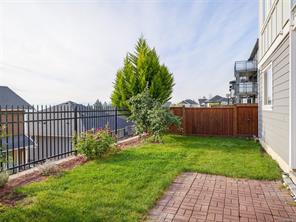 2431 Azurite Cres — listing photo 39 of 40