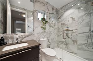 207-427 Lampson St — listing photo 20 of 32