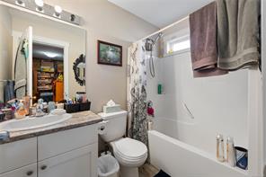 611 Sandy Crt — listing photo 44 of 62