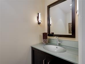 924-21 Dallas Rd — listing photo 18 of 47