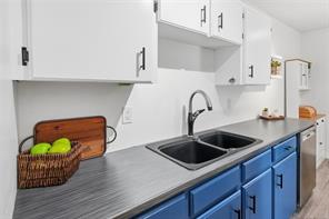 6-129 Sixth Ave — listing photo 22 of 27