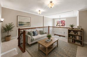 553 Heatherdale Lane — listing photo 22 of 40