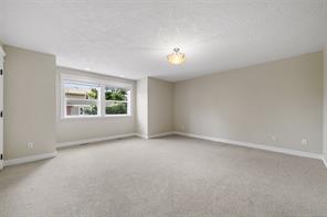 553 Heatherdale Lane — listing photo 24 of 40