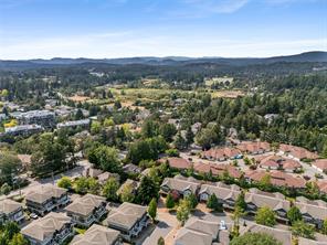 553 Heatherdale Lane — listing photo 36 of 40