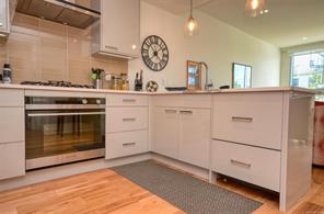 203-916 Lyall St — listing photo 22 of 26