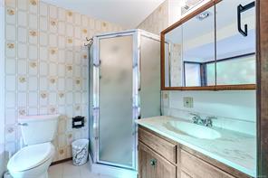 438 Davis Rd — listing photo 33 of 97