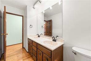 438 Davis Rd — listing photo 40 of 97