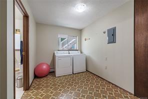 438 Davis Rd — listing photo 54 of 97