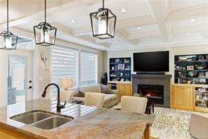 844 Mulholland Dr — listing photo 18 of 45