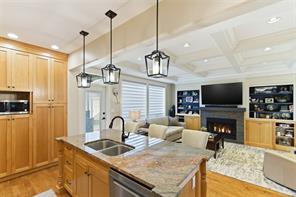 844 Mulholland Dr — listing photo 19 of 45