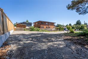914 McNaughton Ave — listing photo 15 of 22