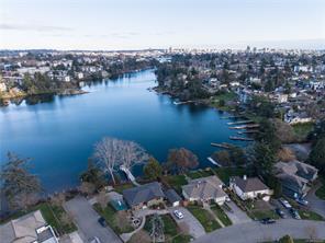 914 McNaughton Ave — listing photo 17 of 22