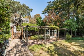 30 Beach Dr — listing photo 30 of 40