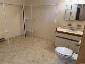 5400 Entwhistle Dr — listing photo 36 of 40